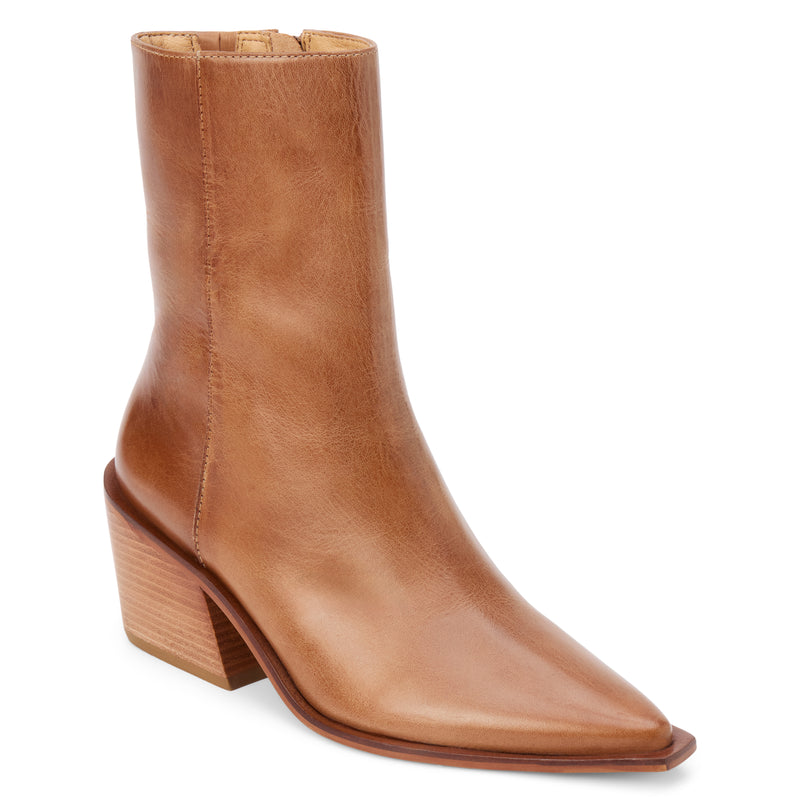 Cleo Ankle Boot – Matisse Footwear – Tan leather ankle boot with pointed toe, mid-height shaft, and sculpted western heel.