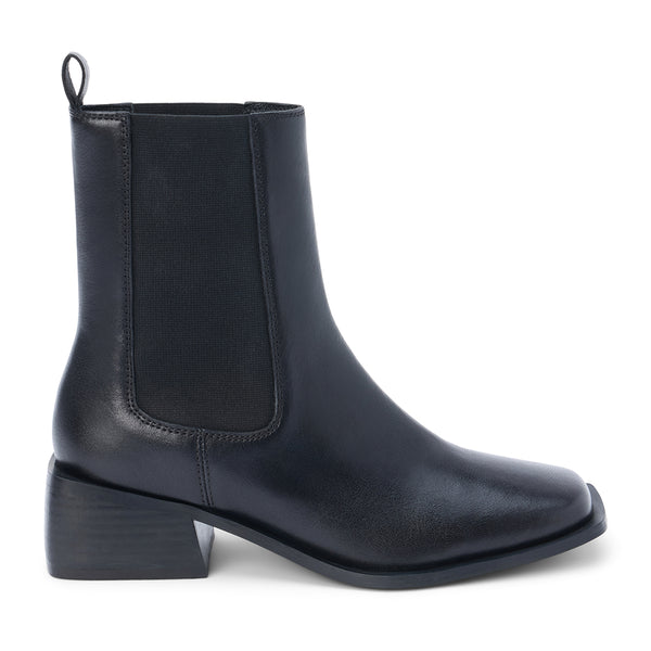 Effie Chelsea Boot – Coconuts by Matisse – Black leather Chelsea boot with elastic side panels and stacked wood heel.