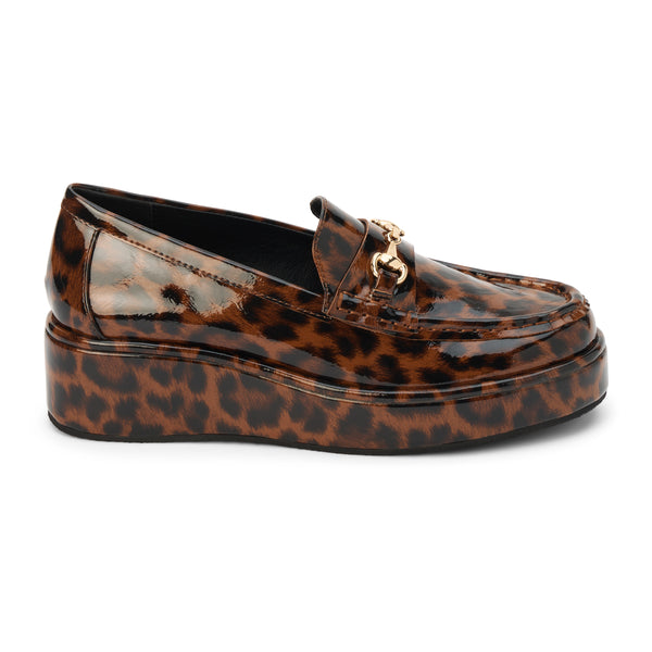 Kimbra Vegan Platform Loafer – Coconuts by Matisse – Platform loafer in glossy leopard print with gold horsebit hardware.