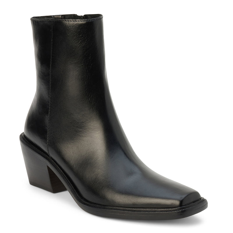 Nicolas Ankle Boot – Lenore by Matisse – Black leather ankle boot with block heel and squared toe silhouette