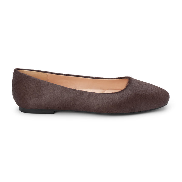 Phillip Ballet Flat – Matisse – Dark brown cow hair ballet flat with square toe and minimalist design.