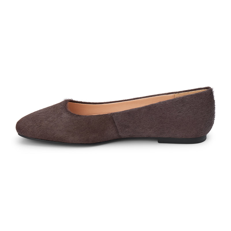 Phillip Ballet Flat – Matisse – Dark brown cow hair ballet flat with square toe and minimalist design.
