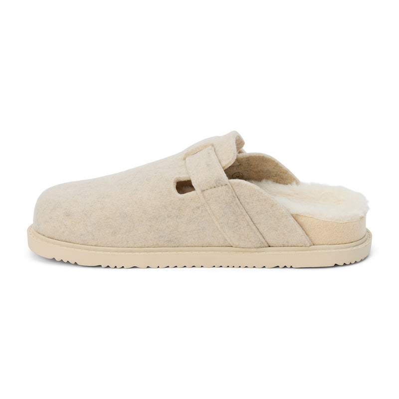 Portland Vegan Clog – Beach by Matisse – Cream felt slip-on clog with tonal buckle and faux shearling lining.
