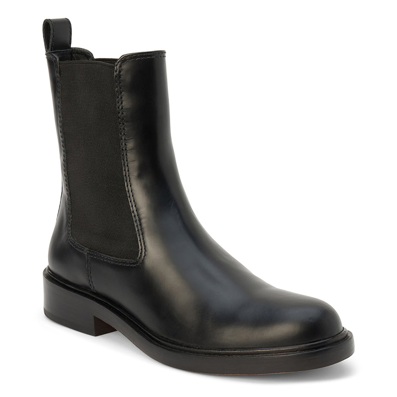 Thomas Chelsea Boot – Lenore by Matisse – Black leather ankle boot with elastic side panels and classic round toe silhouette.