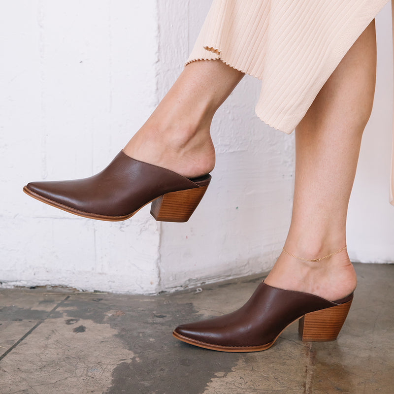 cammy-pointed-toe-mule-vintage-brown