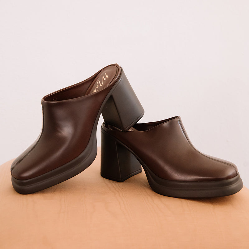 joni-heeled-mule-chocolate