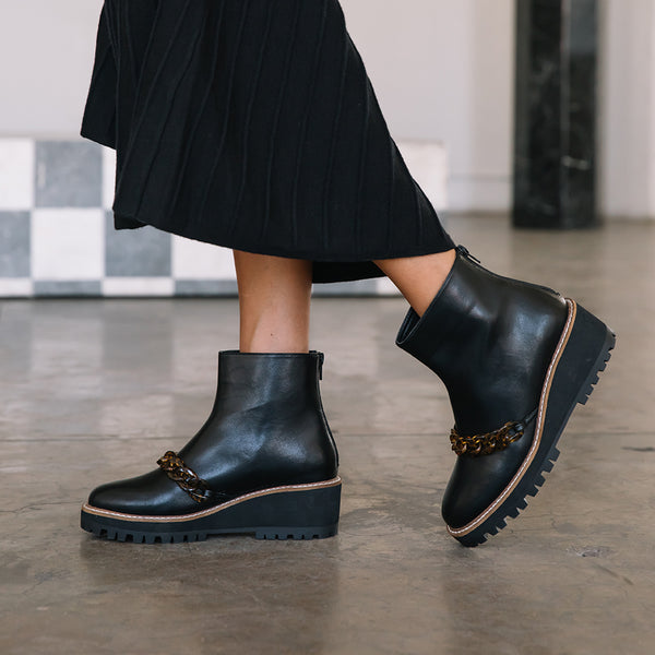 sycamore-ankle-boot-black