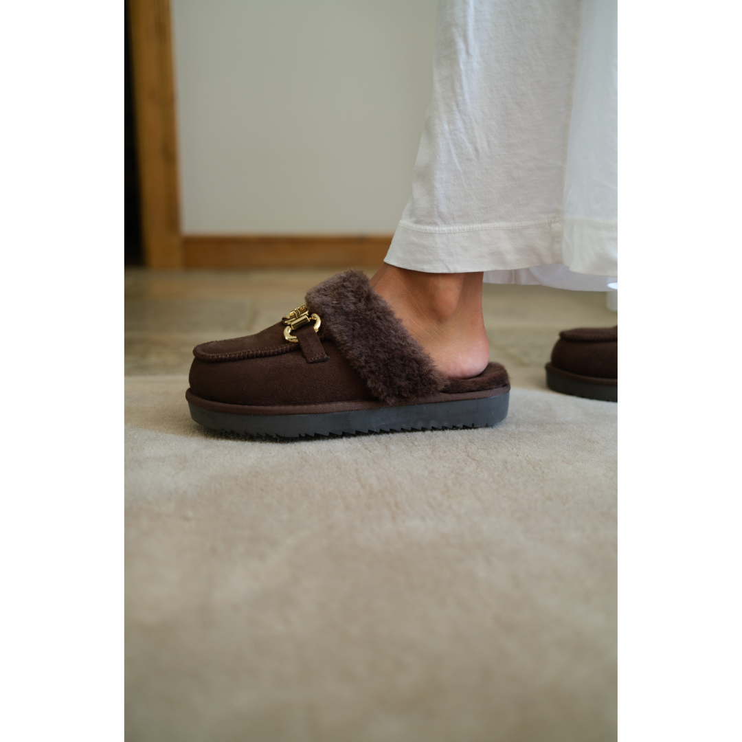 Davos Vegan Lounge Mule – Beach by Matisse – Dark brown faux suede mule with cozy shearling lining and gold horsebit hardware.