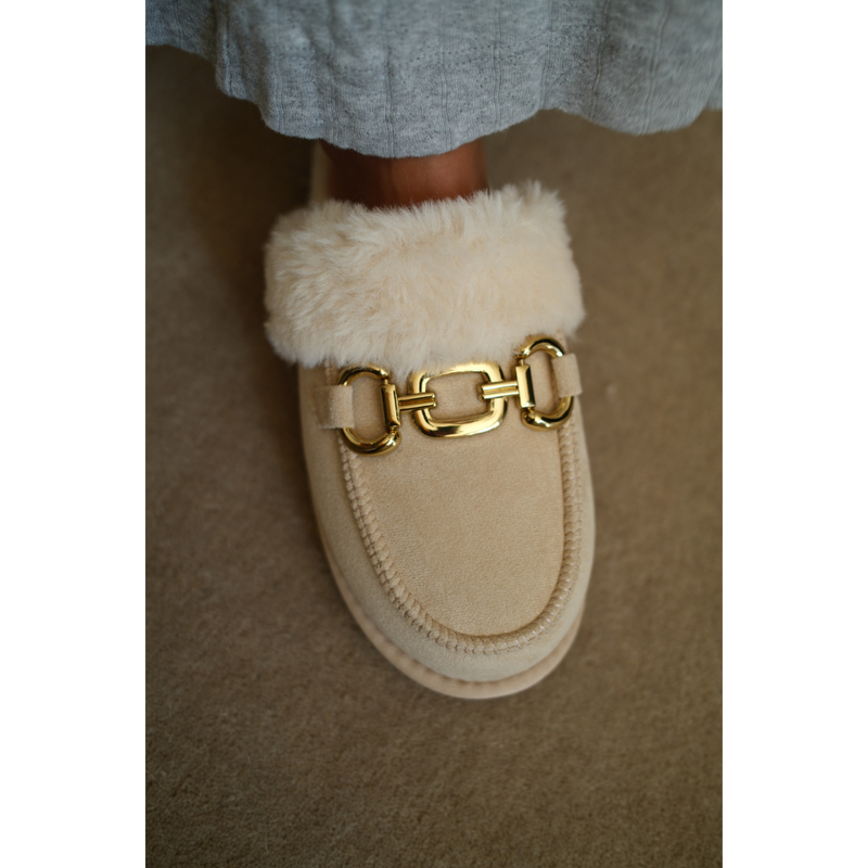 Davos Vegan Lounge Mule – Beach by Matisse – Beige faux suede mule with cozy shearling lining and gold horsebit hardware.