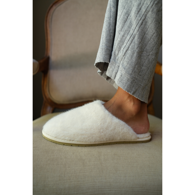 Lounge Vegan Slipper – Beach by Matisse – White faux fur closed-toe slipper with flat sole and cozy silhouette.