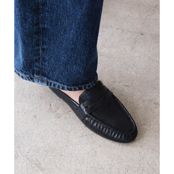 Porta Penny Loafer Mule – Matisse Footwear – Black slip-on loafer with classic penny strap and moc toe stitching.