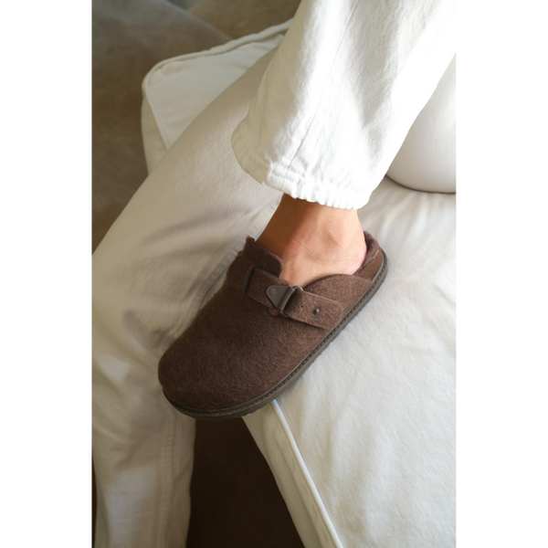 Portland Vegan Clog – Beach by Matisse – Brown felt slip-on clog with tonal buckle and faux shearling lining.