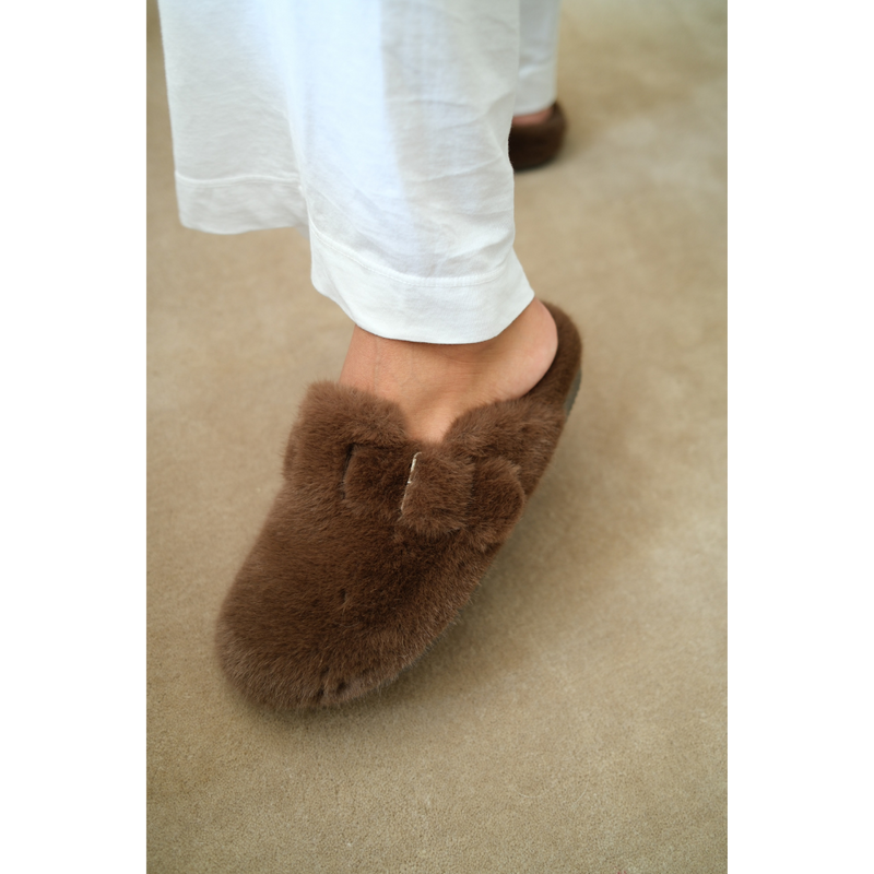 Portland Vegan Lounge Mule – Beach by Matisse – Brown faux fur slip-on mule with oversized plush buckles and cozy indoor-outdoor sole.