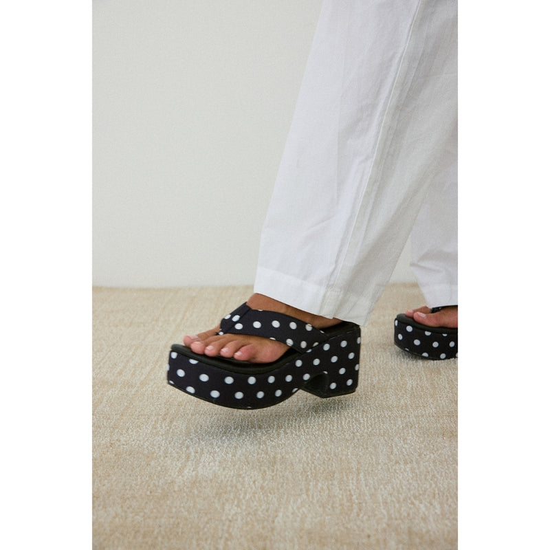 Bonnie Platform Sandal | Black Dot – Beach by Matisse – Matisse