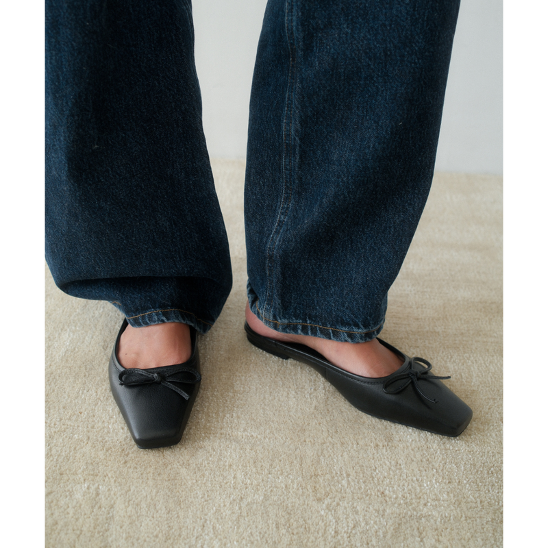 Remy Ballet Mule – Matisse – Black leather flat mule with square toe and bow detail.