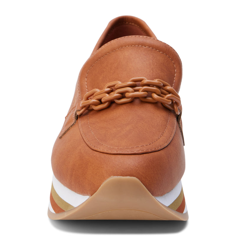 carleen-platform-loafer-cognac