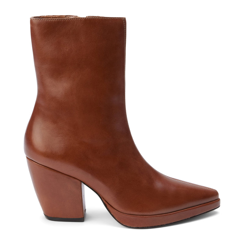 Heeled Regina - Tall Boot - Tan Leather -Regular | Fairfax & Favor