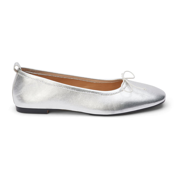Coconuts by Matisse Nikki Ballet Flat Silver