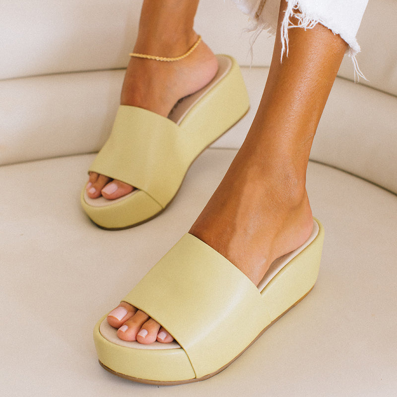 frida-platform-wedge-limoncello